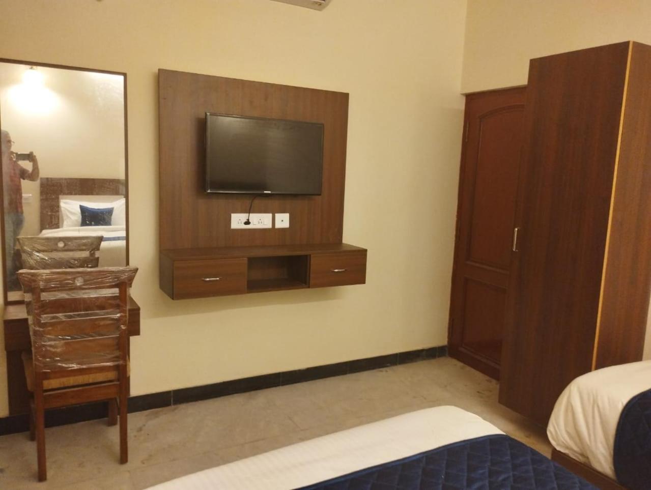 A.R Residency Hotel Madras Buitenkant foto